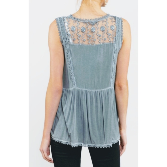 🆕🌿POL BOHO FLORAL MESH TOP🌿 - Picture 3 of 8